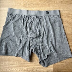 lululemon always in motion boxer 5” mens xl